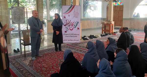 دانش‌آموزان مدارس منطقه ۵ با شهید گمنام پیمان وفاداری بستند