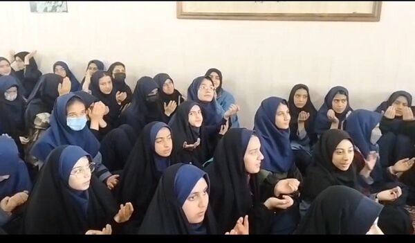  تقدیر از فعالین حجاب و عفاف در دبیرستان شاهد تکتم