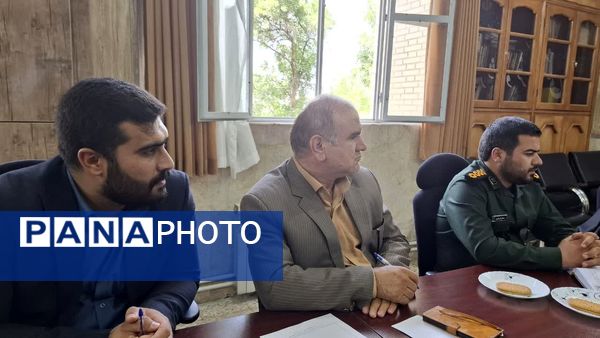 نشست معاون پرورشی آموزش‌ و پرورش کهگیلویه و بویراحمد با تشکل‌های دانش‌آموزی 