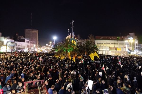 راهپیمایی بزرگ مردم ولایتمدار ورامین بر علیه آمریکا و اسرائیل جنایتکار برای خون خواهی رهبر معظم انقلاب اسلامی