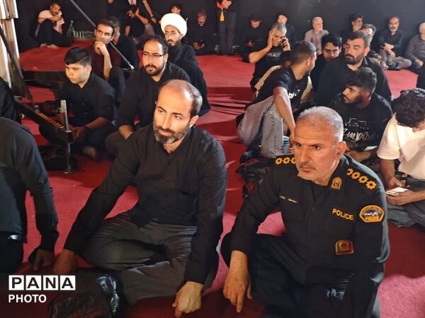مراسم عزاداری رهبر شهید در شهر هشتگرد 