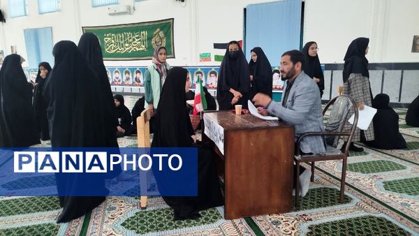 مسابقات قرآن، عترت و نماز در منطقه چاروسا