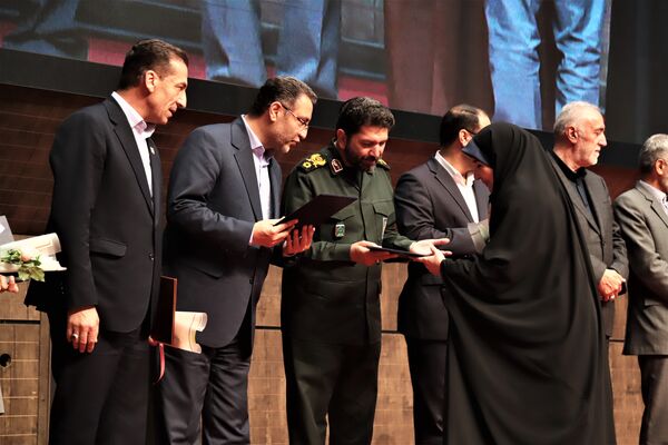 همایش بزرگ تجلیل از معلمان نمونه شهر تهران توسط وزیر آموزش و پرورش