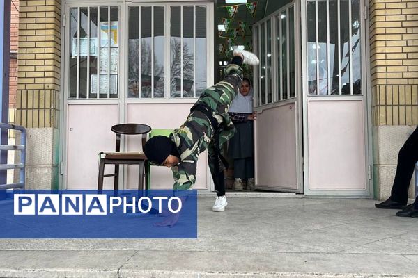 رویداد از خون جوانان وطن لاله می روید در دبستان دخترانه آیین روشن