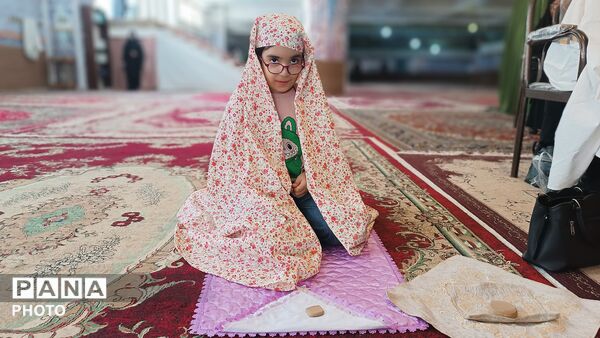 تجلی اتحاد و همبستگی در نماز جمعه فارسان