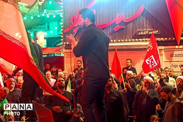 طنین دوباره فریادها؛ گام‌های استوار مردم در شبی ماندگار