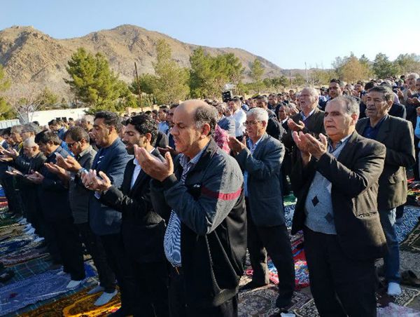 شکوه اقامه نماز عید‌ فطر در سراسر استان کرمان