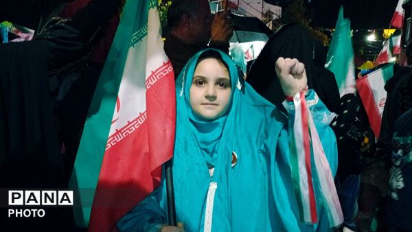 حضور پررنگ کودکان و نوجوان در تجمعات شبانه 
