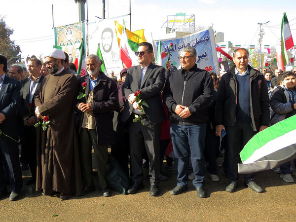 نواختن زنگ انقلاب و گرامیداشت سالروز ورود رهبر شهرستان بجنورد 