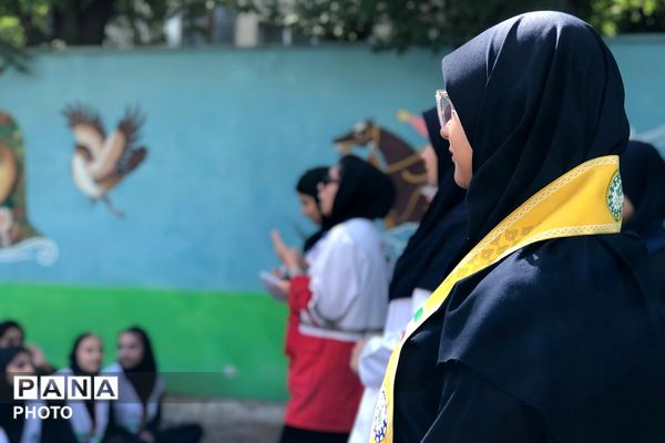 دانش‌آموزان دبیرستان پروین اعتصامی اسلامشهر با اصول امدادگری آشنا شدند