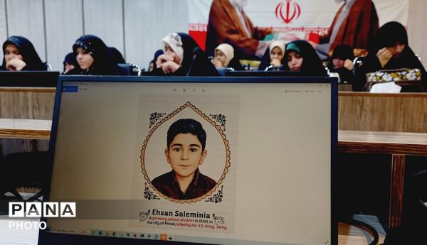 جلسه معارفه فرمانده و جانشینان بسیج دانش‌آموزی تبادکان