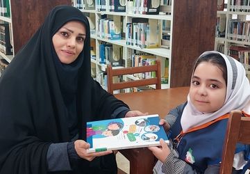 بازدید دانش آموزان دبستان شقایق ها صفادشت از کتابخانه‌ مهر