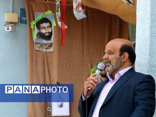 آیین نواختن زنگ ایثار و مقاومت در دبیرستان شاهد معراج