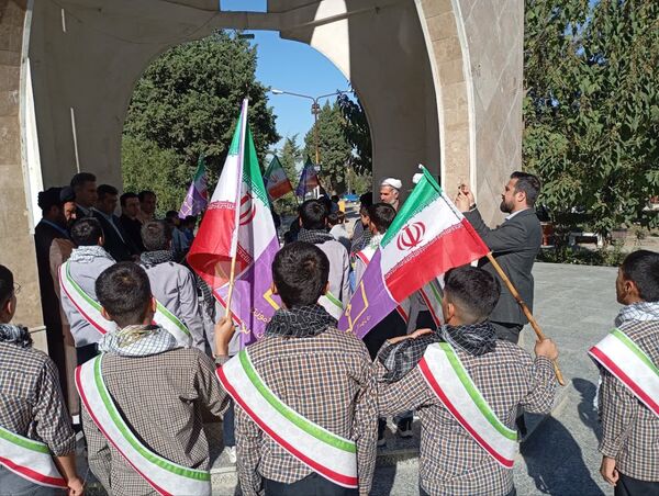نواخته شدن زنگ استکبارستیزی در گالیکش