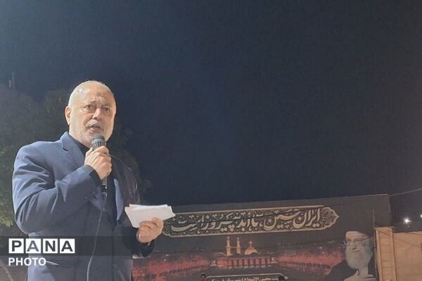 مردم فیروزکوه در میدان معلم؛ ایستادگی‌ای پررنگ‌تر از همیشه