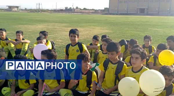 راه اندازی مدرسه فوتبال پسران باشگاه پر سیمرغ شهر حبیب آباد