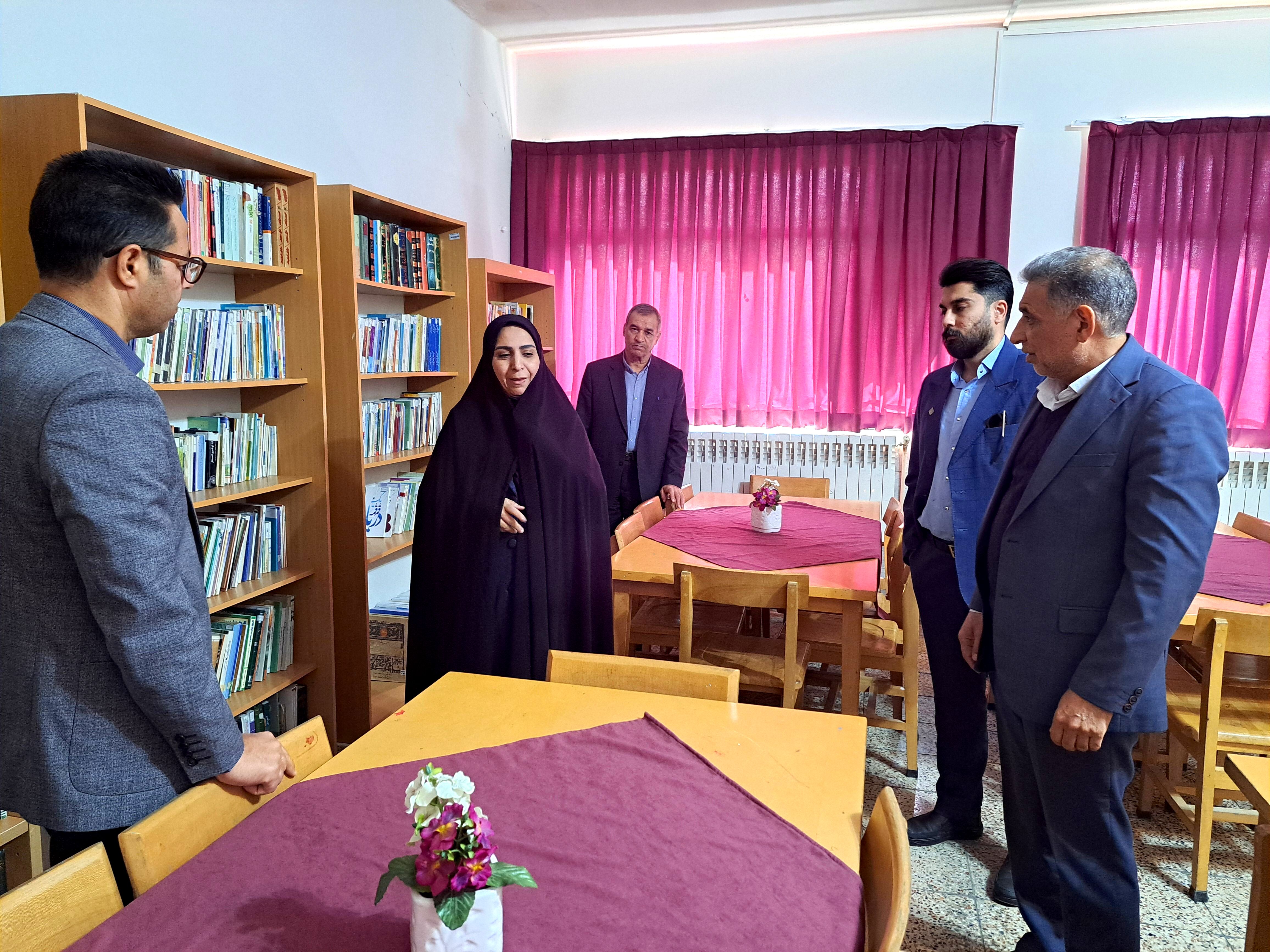 افتتاح کتابخانه دبیرستان علی افشار نژاد ناحیه ۶