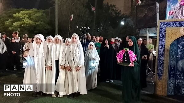 طلیعه بندگی خالق مهربان در جشن تکلیف دختران منطقه ۱۰