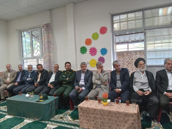 بازدید مدیران مدارس نیشابور از دبیرستان خاص فرهنگ مهر فاطمی 