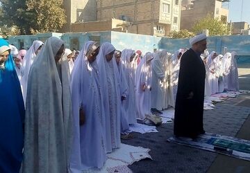 نماز باران در مدرسه پروین اعتصامی طنین‌انداز شد