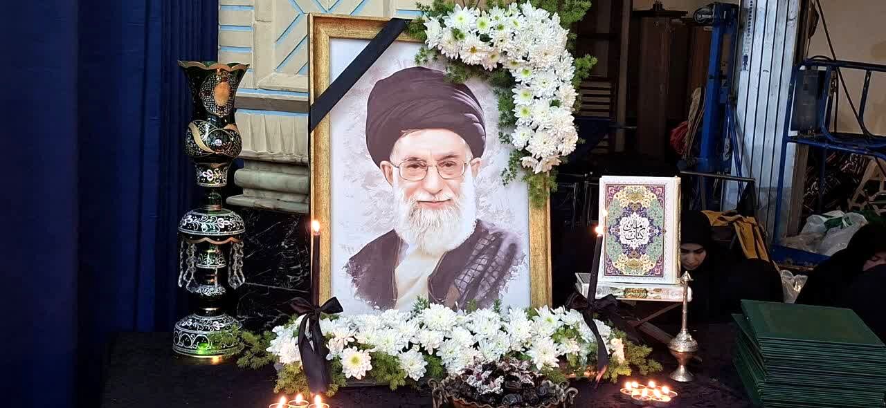 رفتار امام؛ رهنمای ما