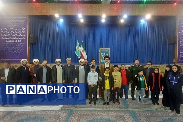 تقدیر از برگزیدگان پویش دانش‌آموزی در نماز جمعه باشکوه پیشوا