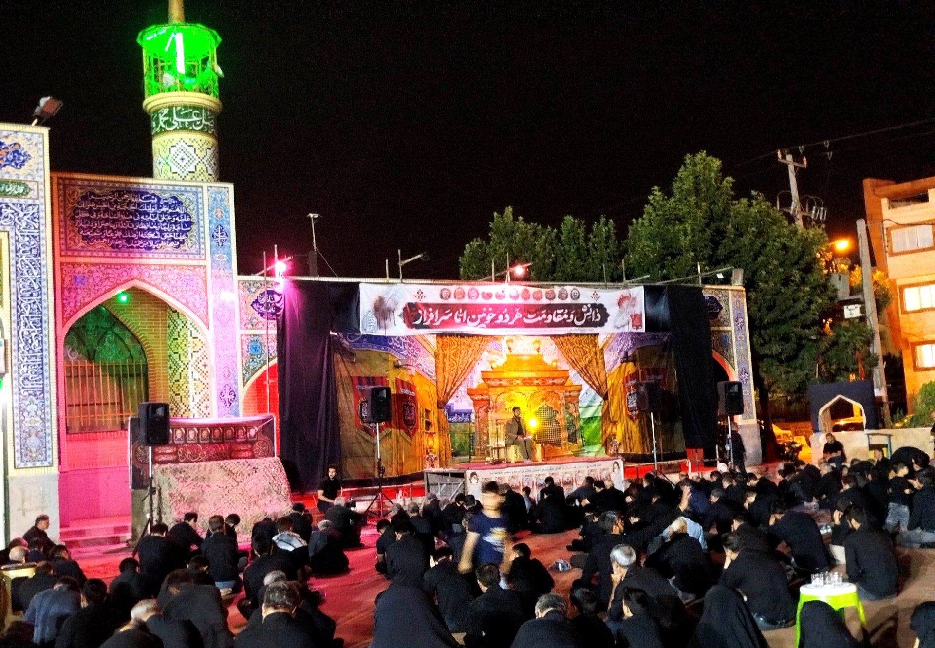 مراسم شب عاشورا  در گلزار شهدای نیشابور