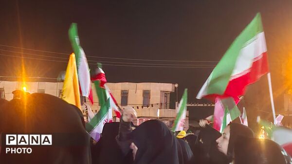مردم فیروزآباد با حضور پرشور خود پیام مقاومت را فرستادند