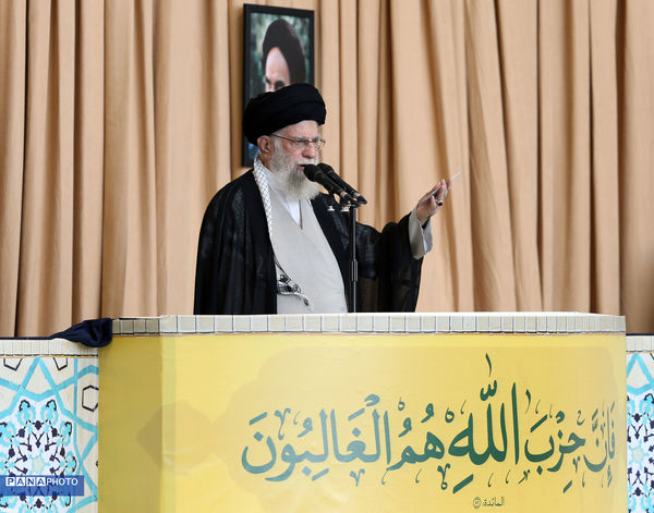نماز جمعه تهران به امامت مقام معظم رهبری