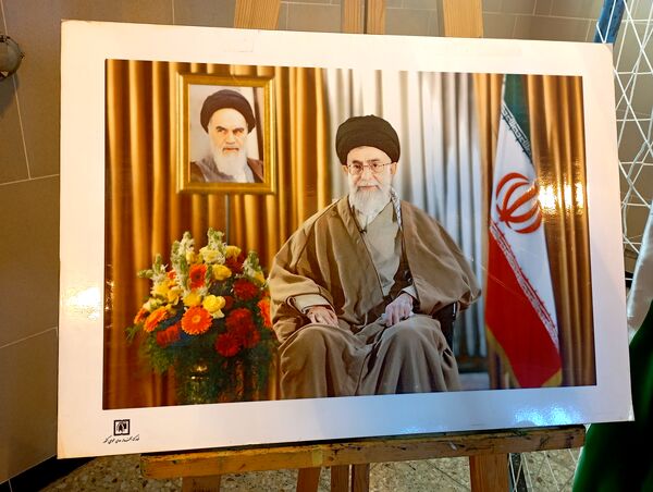 برگزاری مراسم زنگ انقلاب در فاروج