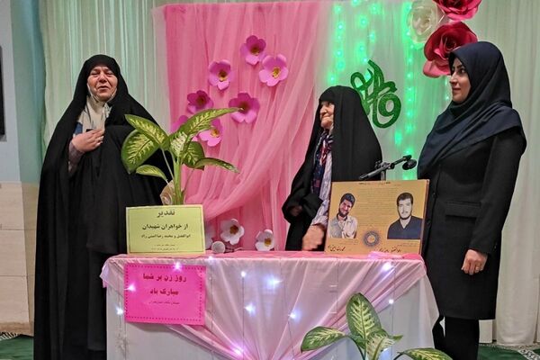 آیین گرامیداشت میلاد حضرت فاطمه(س) و روز مادر در مدارس شهرستان ملارد