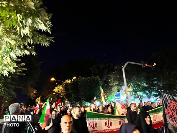 حضور باشکوه مردم کرج در صد و یازدهمین شب از تجمعات مردمی