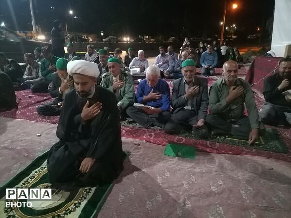 نماز جماعت همراه با اجتماعات شبانه در حسینیه شهدای شهر بار نیشابور 