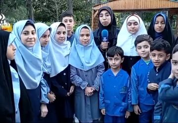 اجرای نمایش خیابانی «فرشته‌های میناب» توسط دانش‌آموزان گرگان