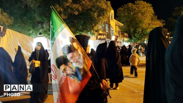نجوای وفاداری در نورآباد؛ شب نود و سوم تجلی عشق به رهبری