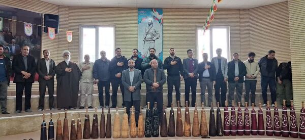 نواختن زنگ زورخانه ای و پهلوانی در شهرستان سلسله 