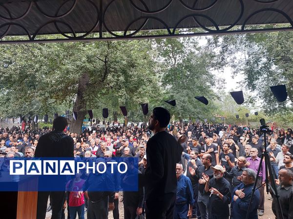 عشق‌به امام حسین همواره در دلهاست