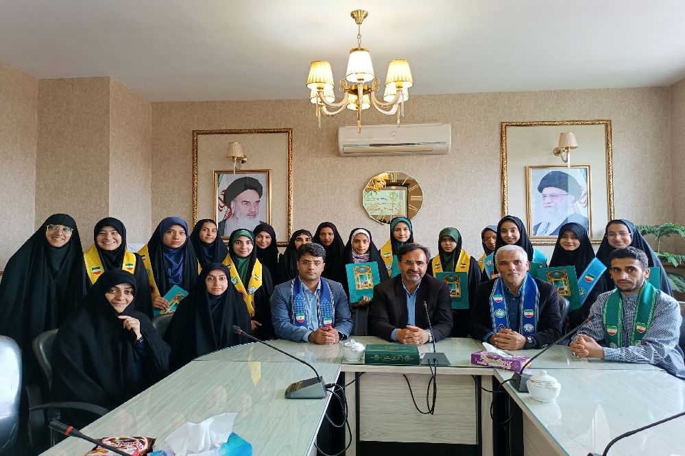 آیین تجلیل از دانش‌آموزان فعال ناحیه ۵ مشهد