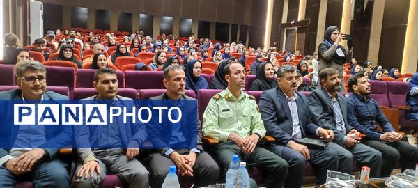 اختتامیه مسابقات ورزشی آموزشگاه هیhت امنایی ضحی ۲ در سالن غدیر شیروان