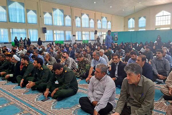 اجتماع بزرگ جوانان نقش آفرین و گام دوم انقلاب به‌مناسبت گرامیداشت هفته دفاع مقدس