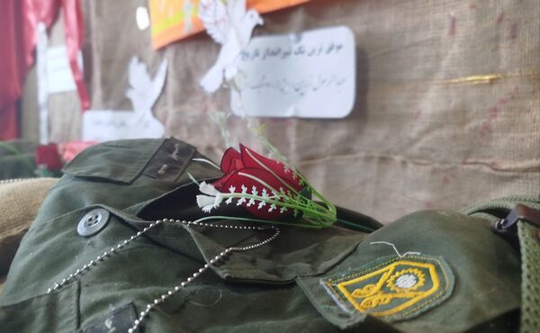 شهدا با مهر رفتند تا مهرمان پر مهر بماند