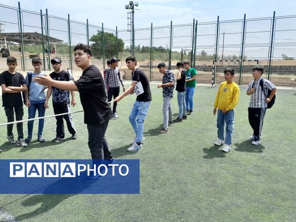 روزی پرانرژی برای پسران ناحیه یک زنجان و منطقه ایجرود در اردوی دانش‌آموزی یک‌روزه