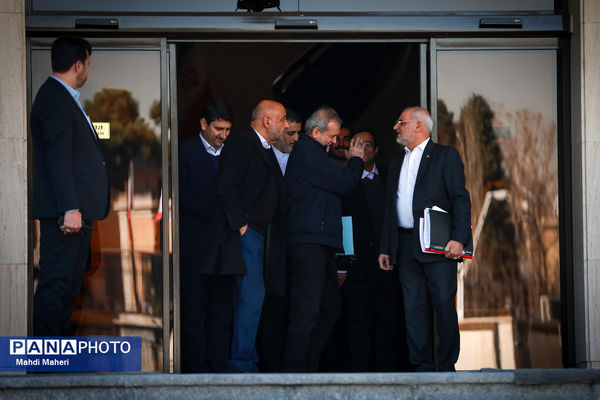 حاشیه جلسه هیات دولت