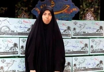 دکلمه خوانی دانش‌آموز خبرنگار برای شهیده فرشته باقری خبرنگار دفاع مقدس