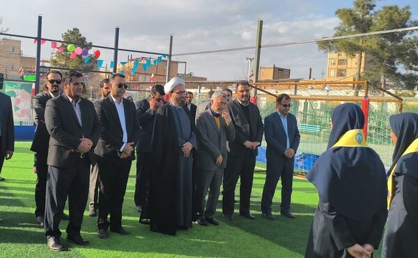از دنیای دیجیتال تا مستطیل سبز؛ تحول دوجانبه در آموزشگاه نرجس