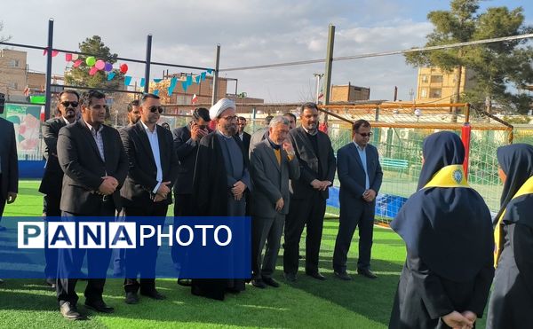 از دنیای دیجیتال تا مستطیل سبز؛ تحول دوجانبه در آموزشگاه نرجس