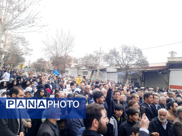تجدید میثاق با آرمان های انقلاب در همدان