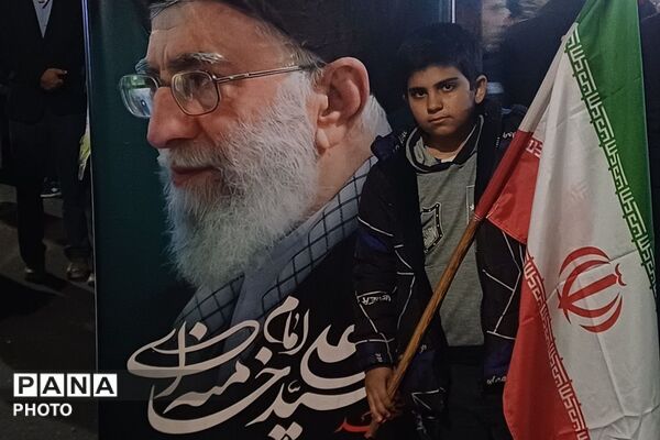 حضور دانش‌آموزان و فرهنگیان فشافویه در آیین‌های شبانه؛ نمایش بصیرت و تجدید میثاق با آرمان‌های شهدا
