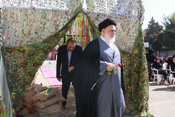 آیین نواختن زنگ بازگشایی مدارس در بهارستان‌2