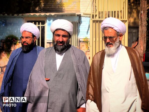 آیین کلنگ‌زنی مدرسه ۹ کلاسه انقلاب اسلامی فلاورجان